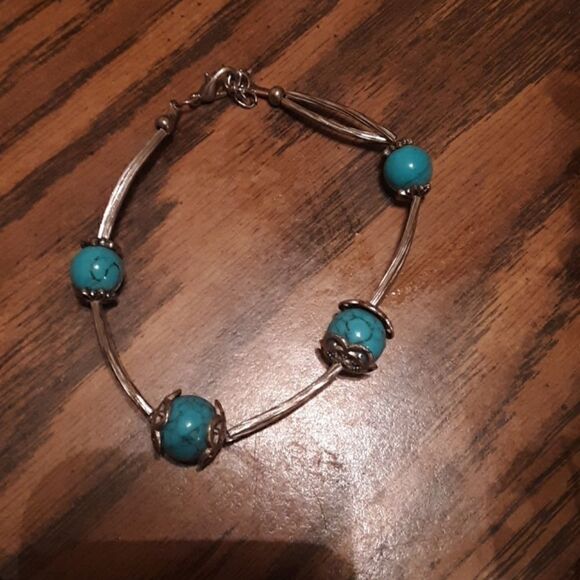 💫💫💫FASHION JEWELRY TURQUOISE SILVERTONE BOHO BUNDLE Bracelet & Earrings - Picture 1 of 2